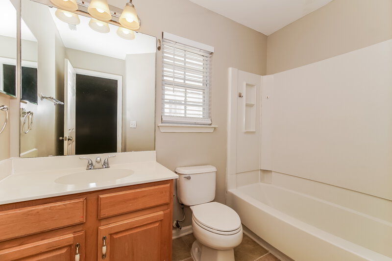 2,415/Mo, 6926 Sweetfield Dr Huntersville, NC 28078 Bathroom View