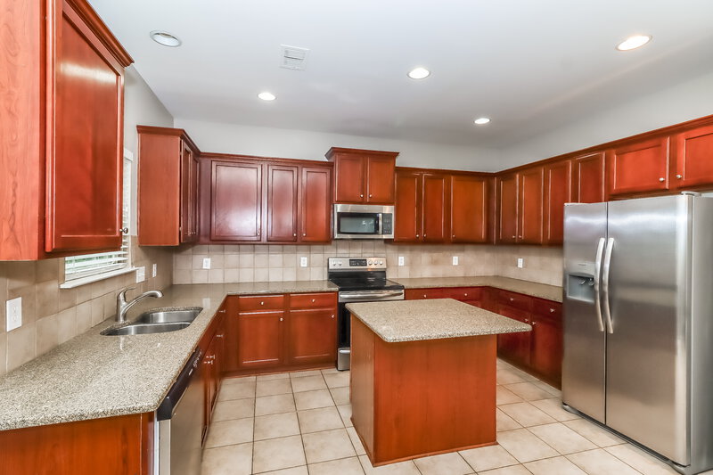 2,650/Mo, 3815 Green Pasture Road Charlotte, NC 28269 Kitchen View 2