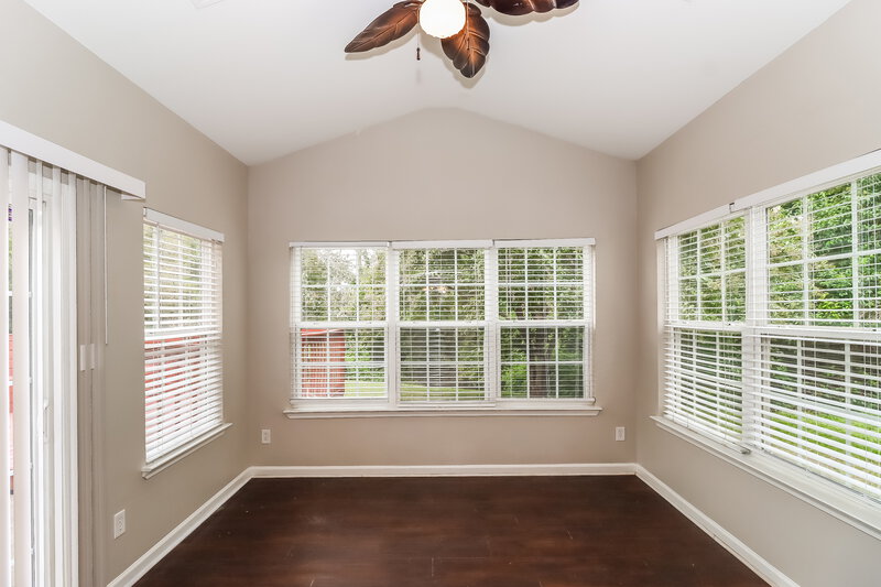 2,650/Mo, 3815 Green Pasture Road Charlotte, NC 28269 Sun Room View