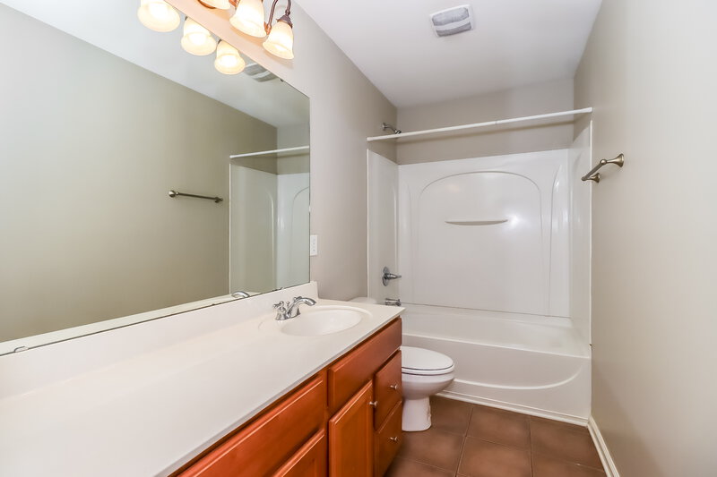 2,650/Mo, 3815 Green Pasture Road Charlotte, NC 28269 Bathroom View
