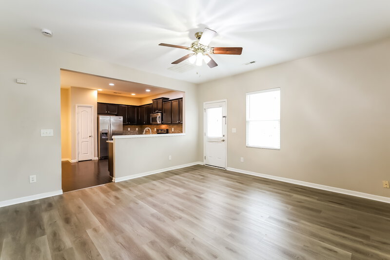 1,795/Mo, 12327 Bending Branch Rd Charlotte, NC 28227 Living Room View