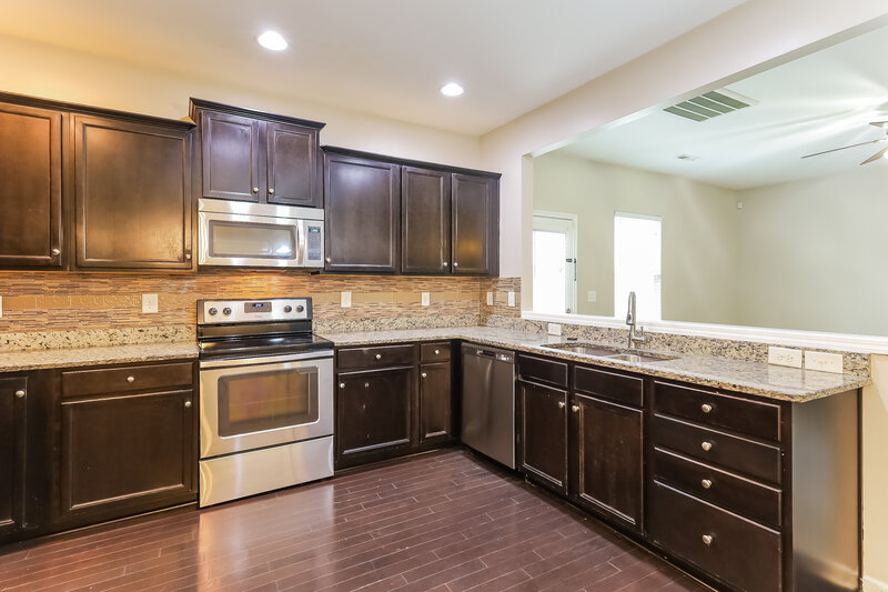 1,795/Mo, 12327 Bending Branch Rd Charlotte, NC 28227 Kitchen View
