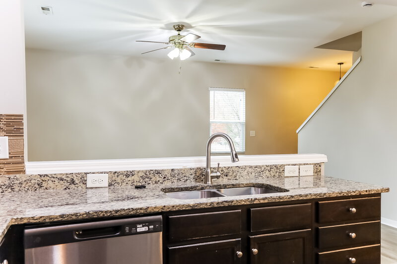 1,795/Mo, 12327 Bending Branch Rd Charlotte, NC 28227 Kitchen View 2