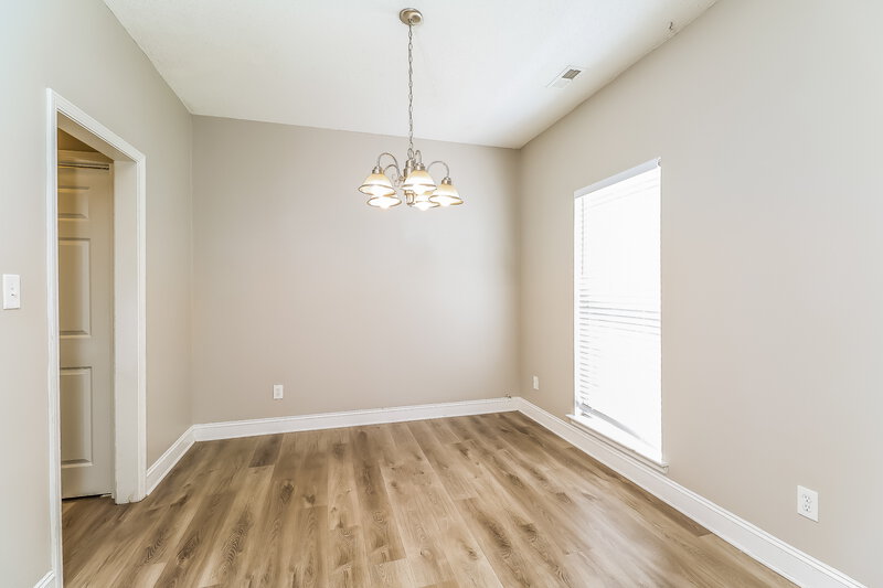 2,275/Mo, 1712 Silverberry Ct Charlotte, NC 28214 Dining Room View