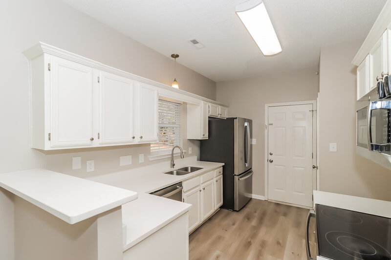 2,265/Mo, 1712 Silverberry Ct Charlotte, NC 28214 Kitchen View