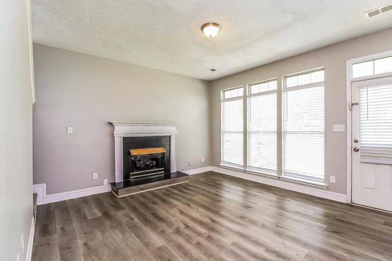 2,275/Mo, 1712 Silverberry Ct Charlotte, NC 28214 Family Room View