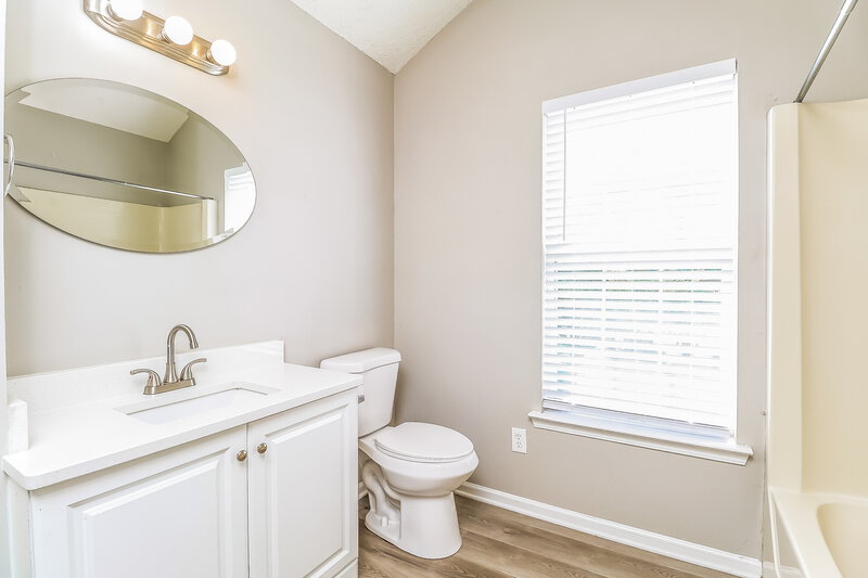 2,275/Mo, 1712 Silverberry Ct Charlotte, NC 28214 Bathroom View