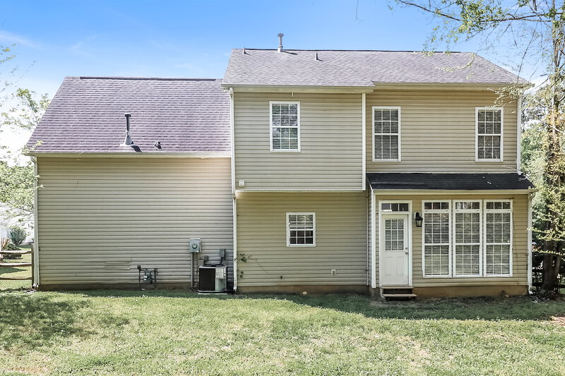 2,275/Mo, 1712 Silverberry Ct Charlotte, NC 28214 Rear View