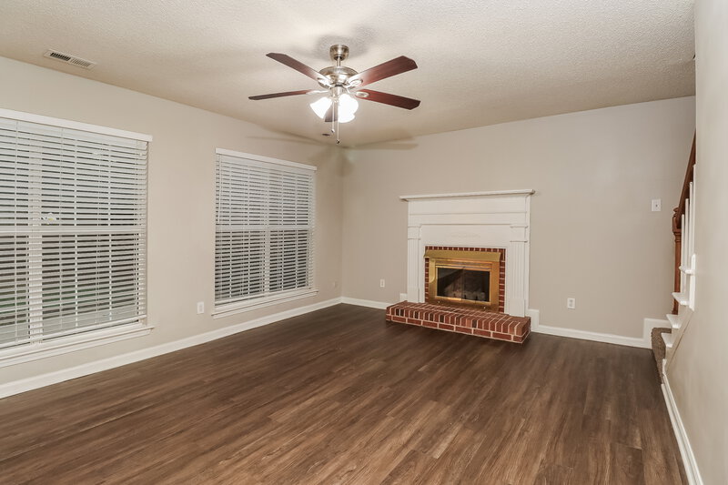 2,285/Mo, 15009 Arrowgrass Way Charlotte, NC 28278 Living Room View