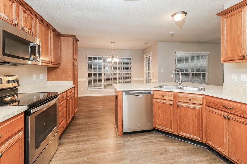 2,285/Mo, 15009 Arrowgrass Way Charlotte, NC 28278 Kitchen View