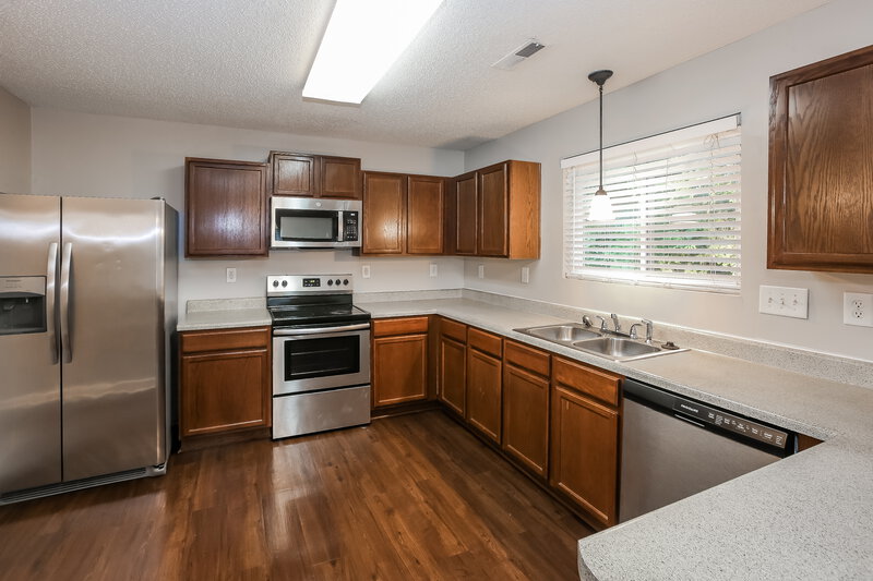 1,880/Mo, 13618 Riding Hill Ave Charlotte, NC 28213 Kitchen View