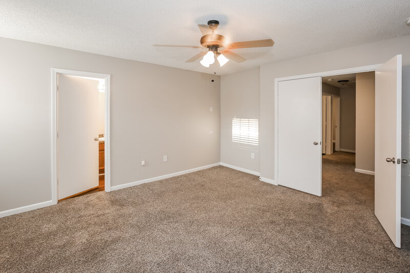 1,880/Mo, 13618 Riding Hill Ave Charlotte, NC 28213 Main Bedroom View 2