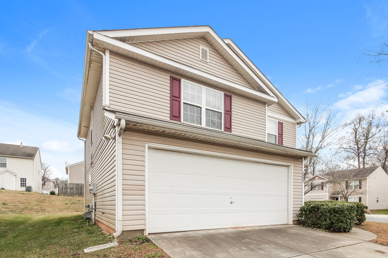 1,700/Mo, 3802 Voeltz Dr Charlotte, NC 28269 Front View