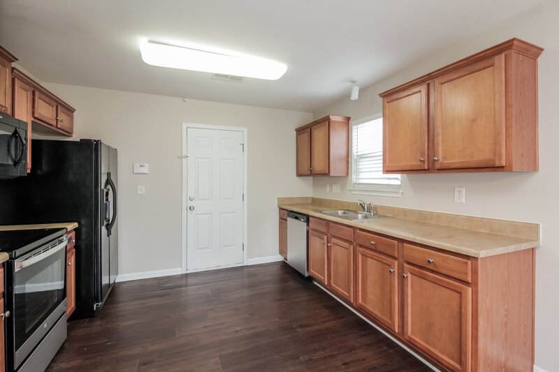 1,700/Mo, 3802 Voeltz Dr Charlotte, NC 28269 Kitchen View