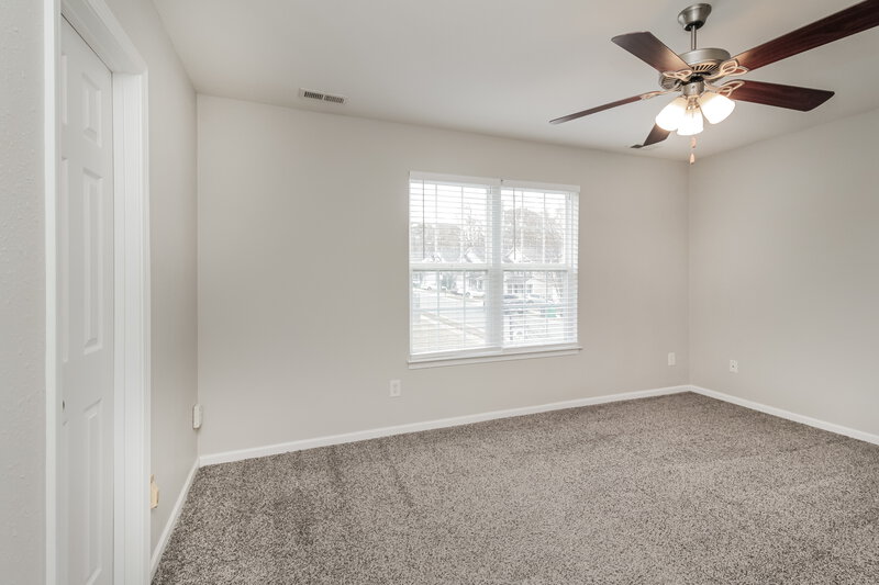 1,700/Mo, 3802 Voeltz Dr Charlotte, NC 28269 Main Bedroom View