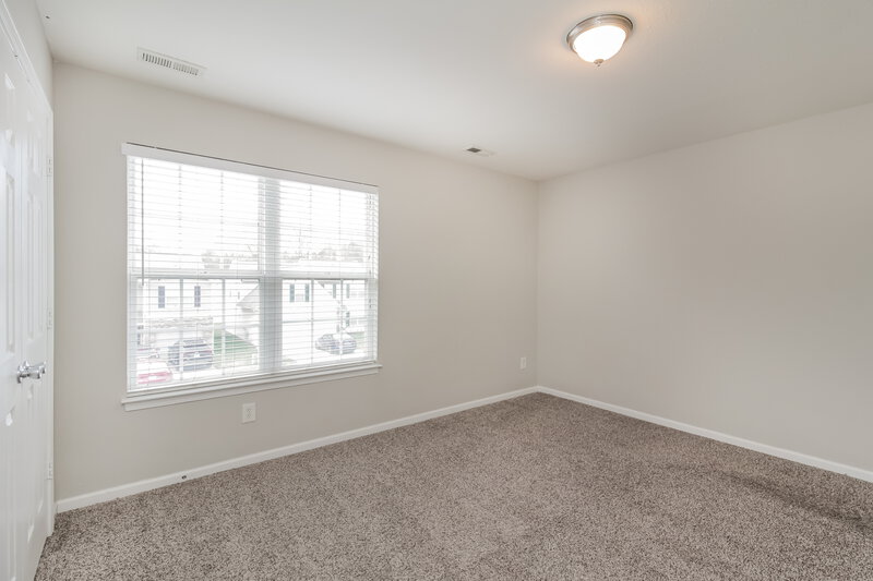 1,700/Mo, 3802 Voeltz Dr Charlotte, NC 28269 Bedroom View 2