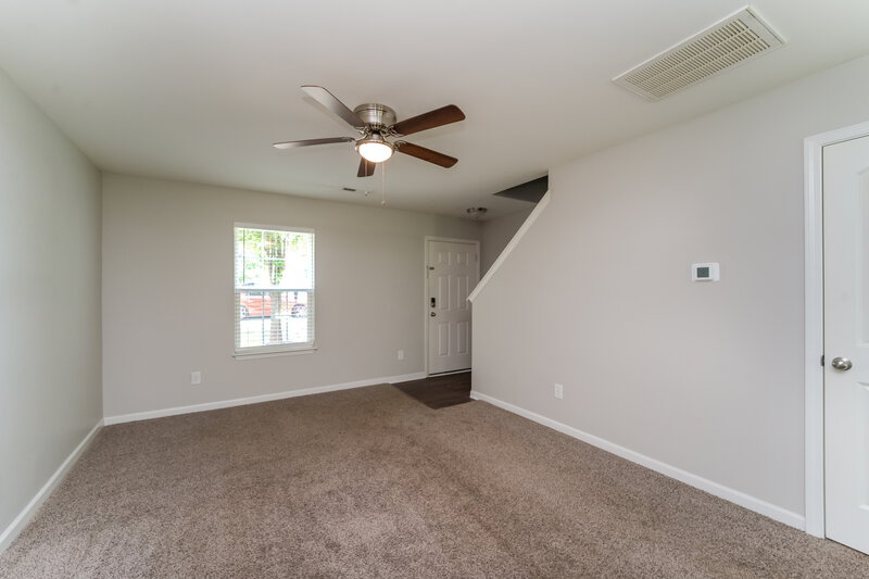 1,795/Mo, 463 Presidents Ct Charlotte, NC 28217 Living Room View