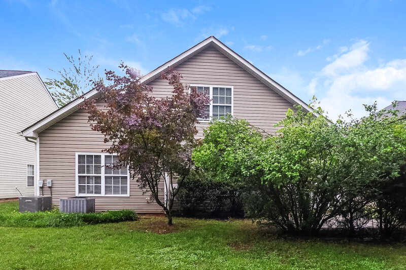 3,330/Mo, 3809 Caldwell Ridge Pkwy Charlotte, NC 28213 Rear View