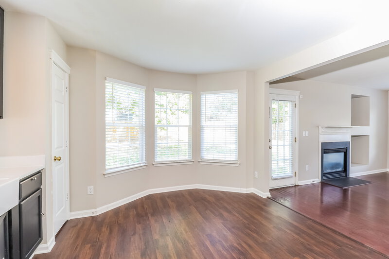 2,185/Mo, 4603 Keeneland Ln Charlotte, NC 28216 Breakfast Nook View