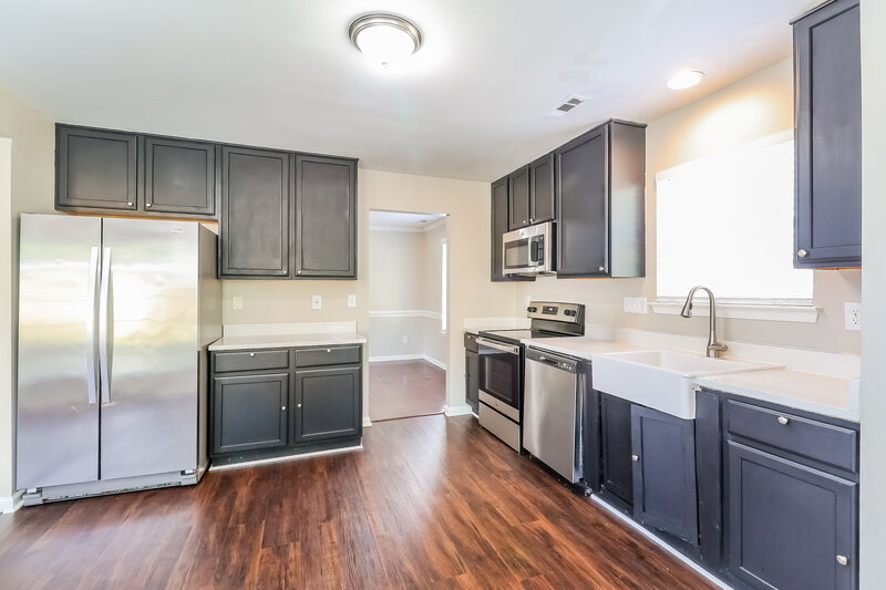 2,185/Mo, 4603 Keeneland Ln Charlotte, NC 28216 Kitchen View
