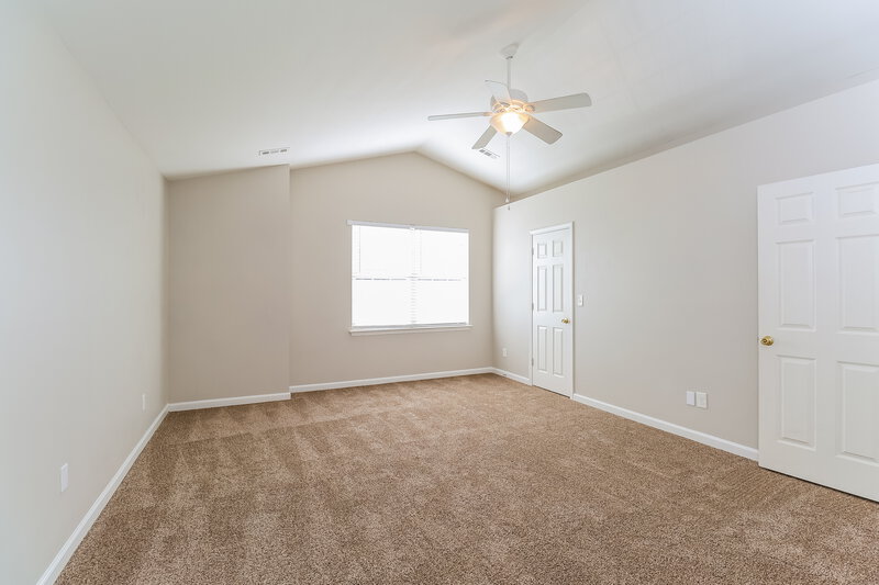 2,185/Mo, 4603 Keeneland Ln Charlotte, NC 28216 Main Bedroom View