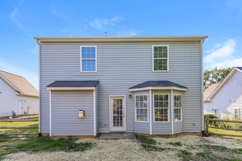 2,185/Mo, 4603 Keeneland Ln Charlotte, NC 28216 Rear View