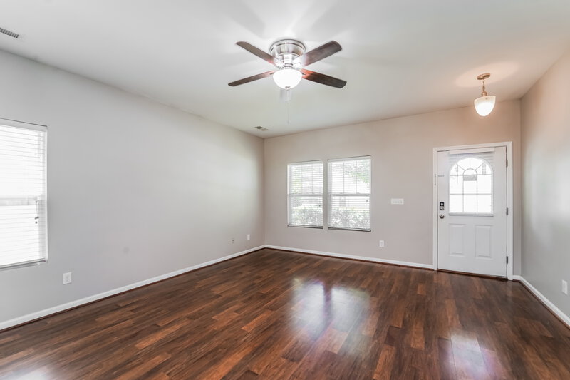 1,870/Mo, 1040 Joselynn Dr Gastonia, NC 28054 Living Room View