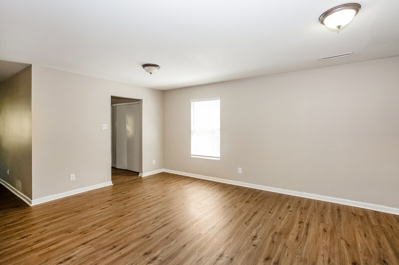 2,215/Mo, 4214 Quinn Dr Charlotte, NC 28269 Living Room View