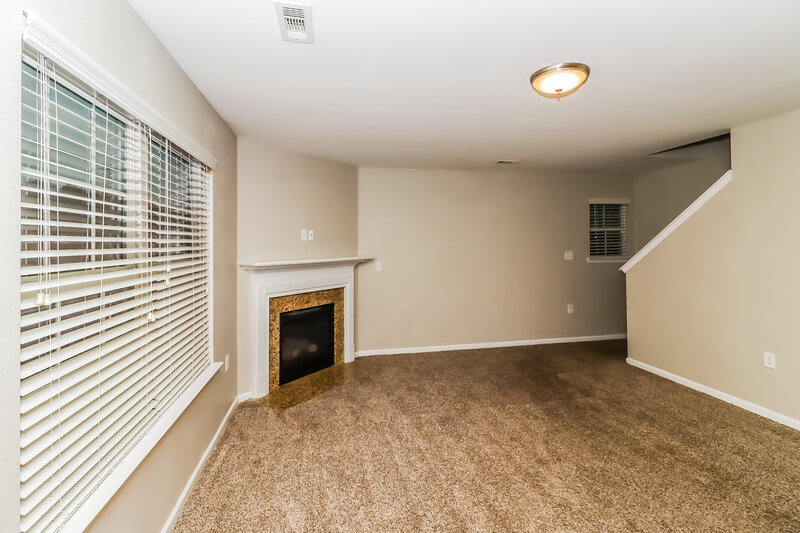 1,980/Mo, 1760 Eastway Dr Dallas, NC 28034 Living Room View