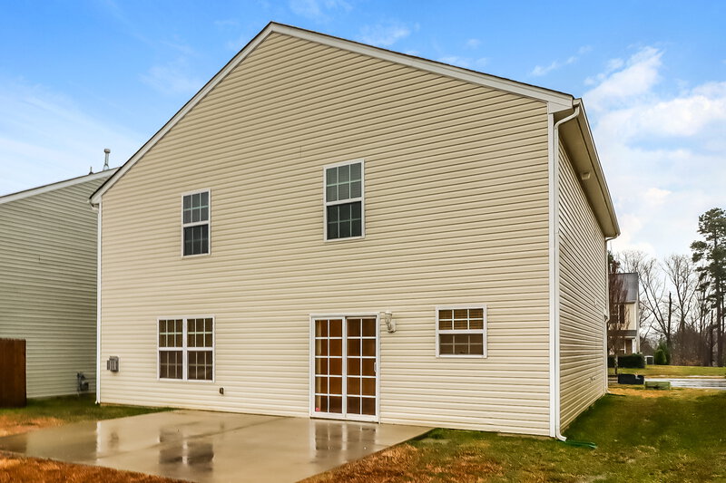 1,980/Mo, 1760 Eastway Dr Dallas, NC 28034 Rear View 3