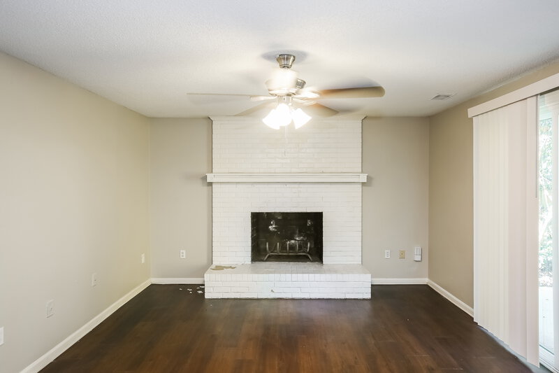 1,855/Mo, 11401 Leadenhall Ln Charlotte, NC 28262 Family Room View