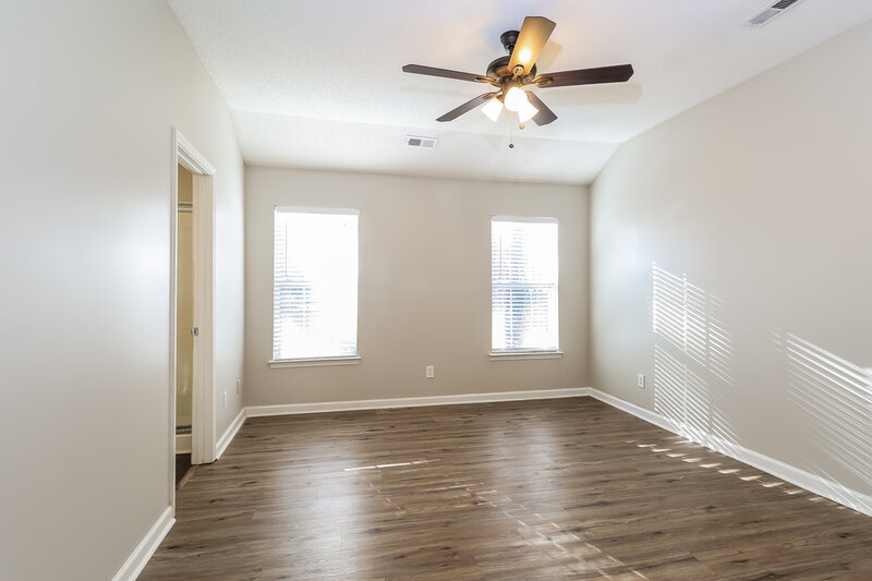 1,800/Mo, 13113 Peacock Ln Charlotte, NC 28215 Main Bedroom View