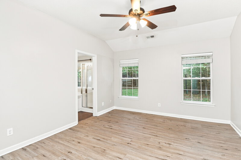 1,900/Mo, 13113 Peacock Ln Charlotte, NC 28215 Primary Bedroom View 2