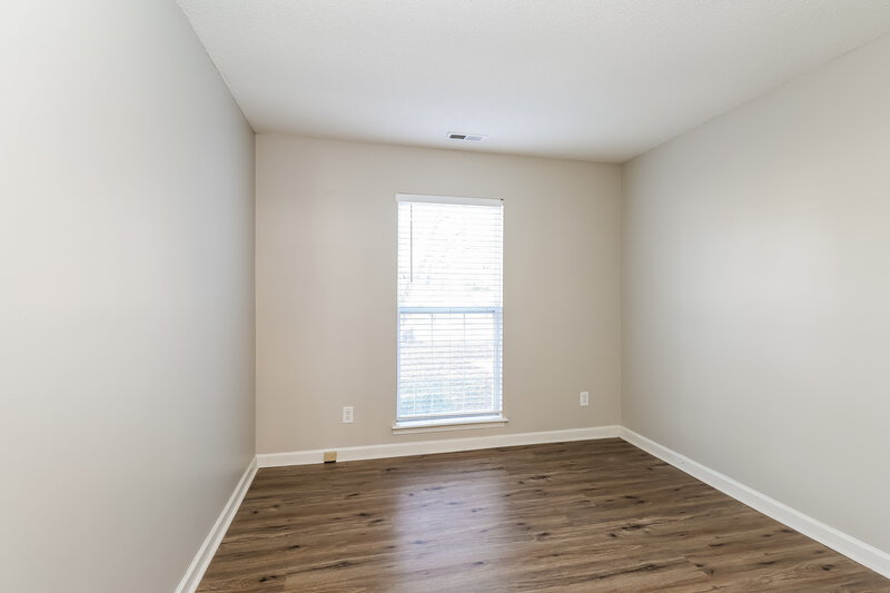 1,800/Mo, 13113 Peacock Ln Charlotte, NC 28215 Bedroom View