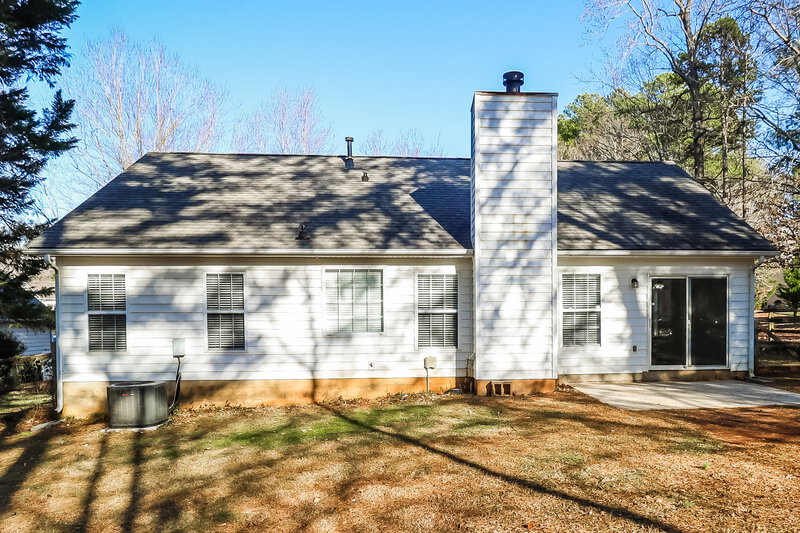 1,800/Mo, 13113 Peacock Ln Charlotte, NC 28215 Rear View