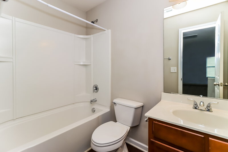 1,815/Mo, 1053 Willow Wind Dr Gastonia, NC 28054 Bathroom View
