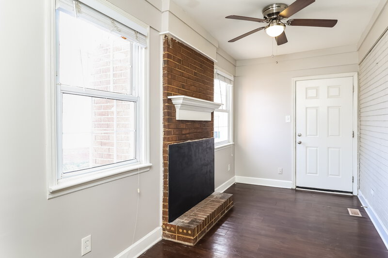 1,600/Mo, 5344 Evanshire Dr Charlotte, NC 28216 Dining Room View