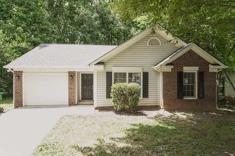 1,665/Mo, 7105 Thatcher Ct Charlotte, NC 28262 External View