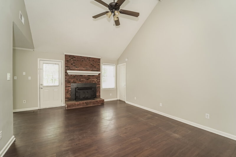 1,665/Mo, 7105 Thatcher Ct Charlotte, NC 28262 Living Room View