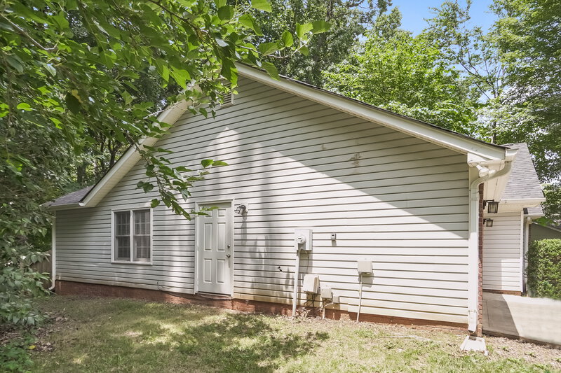 1,665/Mo, 7105 Thatcher Ct Charlotte, NC 28262 Rear View