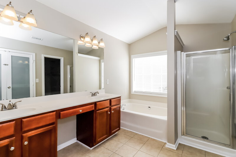 2,080/Mo, 14510 Asheton Creek Dr Charlotte, NC 28273 Main Bathroom View