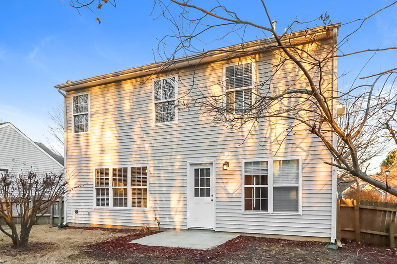 1,855/Mo, 4615 Sahalee Ln Charlotte, NC 28216 Rear View