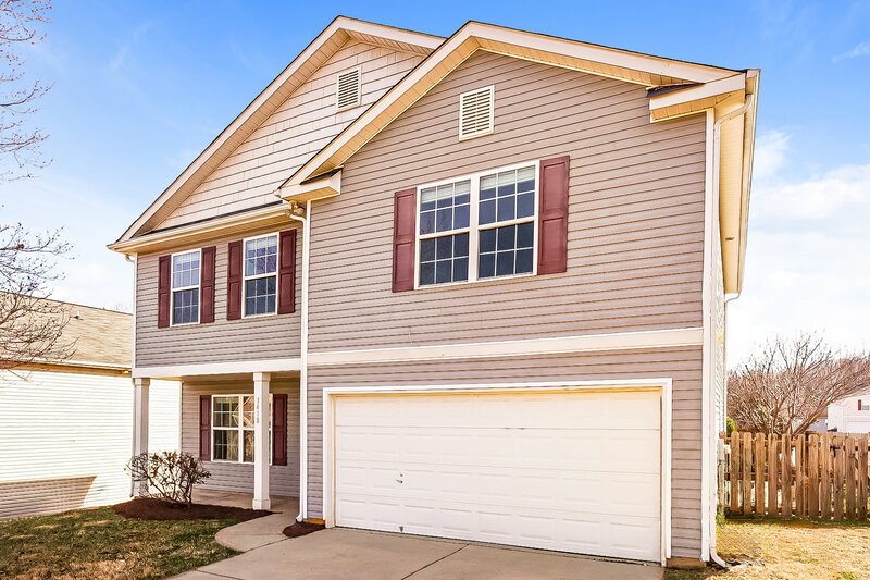 2,030/Mo, 1418 River Run Rd Lowell, NC 28098 Front View