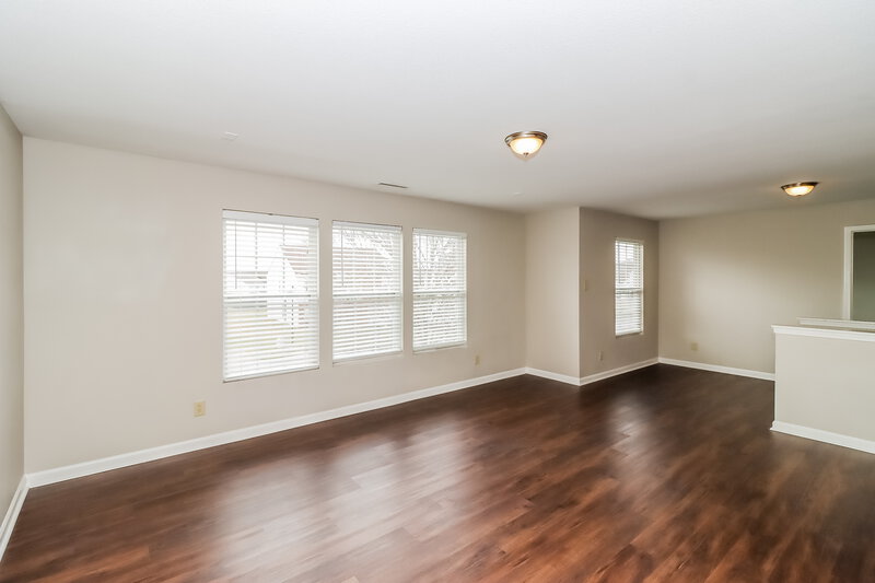 1,975/Mo, 108 Bennett Trail Dr Mount Holly, NC 28120 Living Room View 2