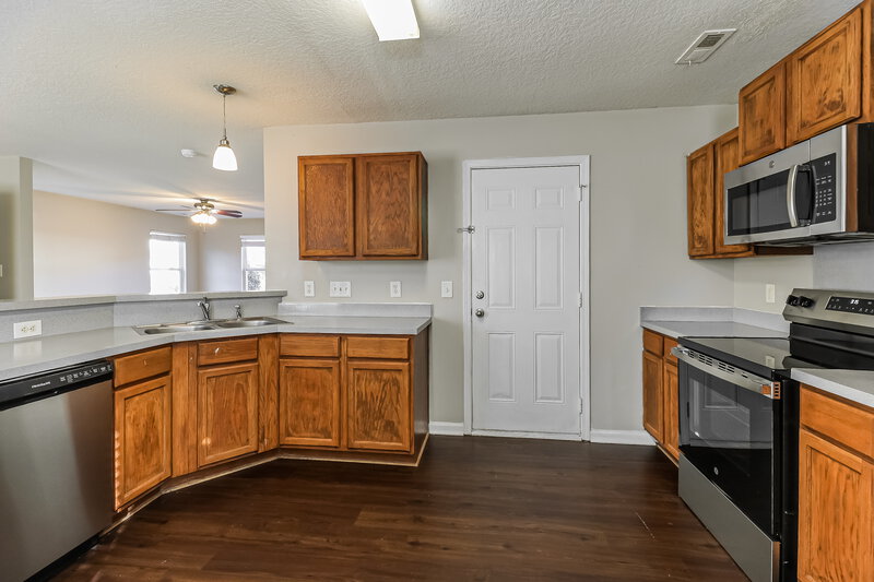 1,780/Mo, 810 Mattox Ct Charlotte, NC 28216 Kitchen View