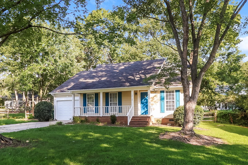 1,875/Mo, 10734 Spruce Mountain Rd Charlotte, NC 28214 Front View