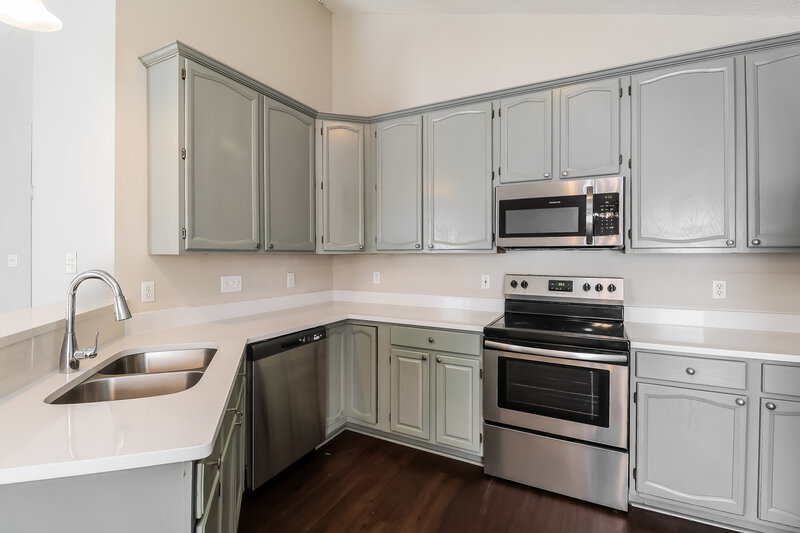 1,875/Mo, 10734 Spruce Mountain Rd Charlotte, NC 28214 Kitchen View