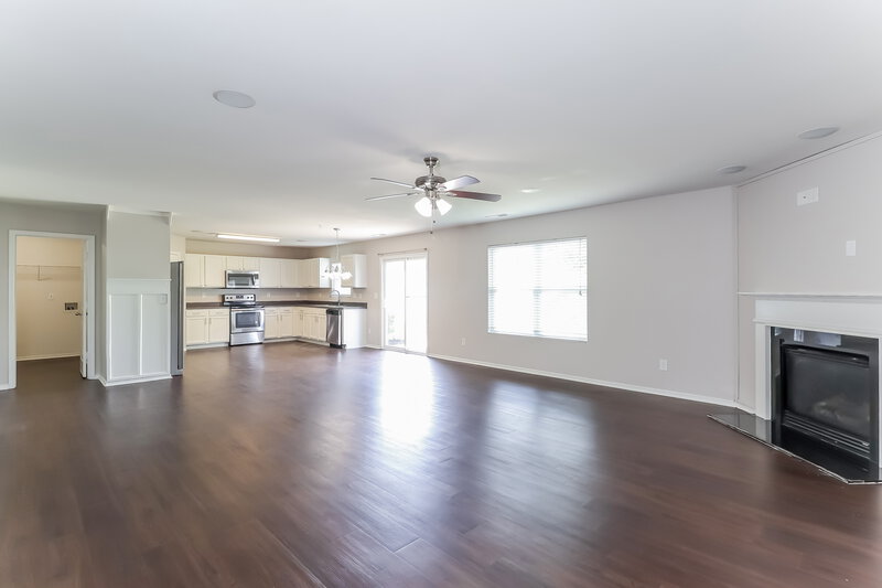 2,220/Mo, 941 Silverberry St Gastonia, NC 28054 Family Room View