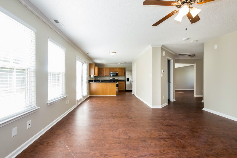 2,085/Mo, 4407 Staffordshire Ln Charlotte, NC 28213 Living Room View 3