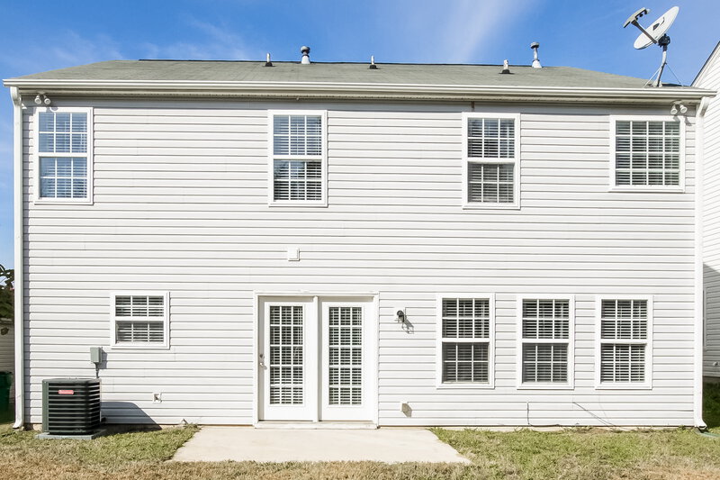2,085/Mo, 4407 Staffordshire Ln Charlotte, NC 28213 Rear View 2